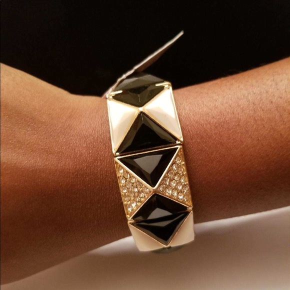 Cookie Lee Statement Bracelet - Picture 3 of 3